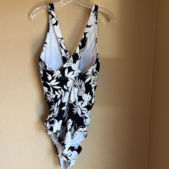 Lands’ End Swimsuit 1-piece black and white XXL - Picture 3 of 16